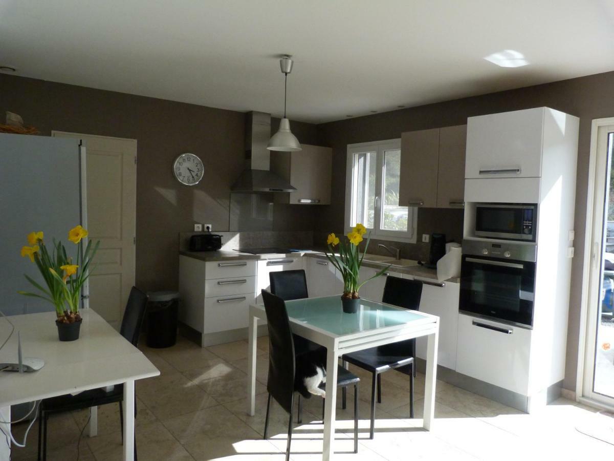 Appartement les cigales à Alleins Extérieur photo